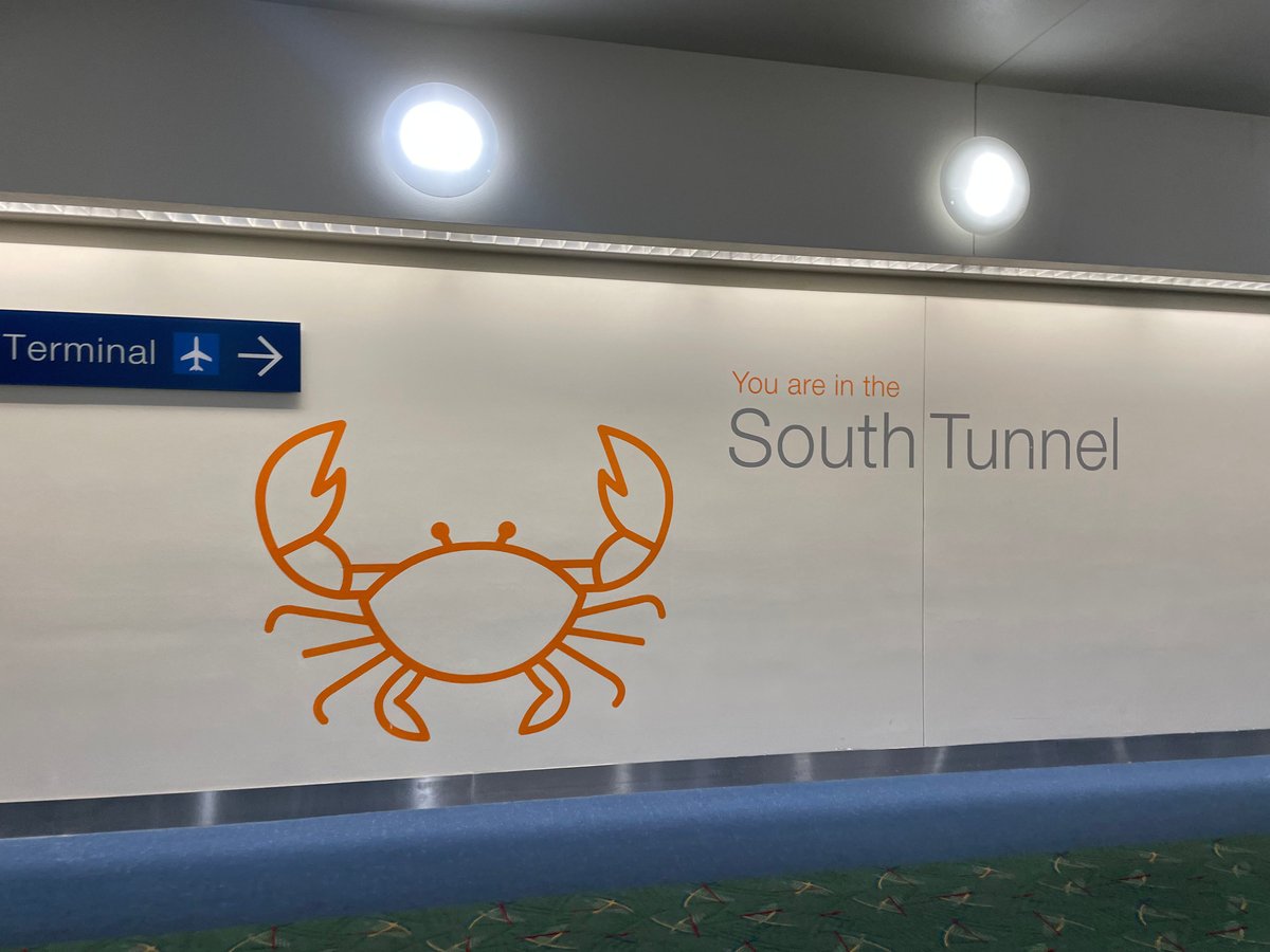Photo of the south tunnel at PDX airport